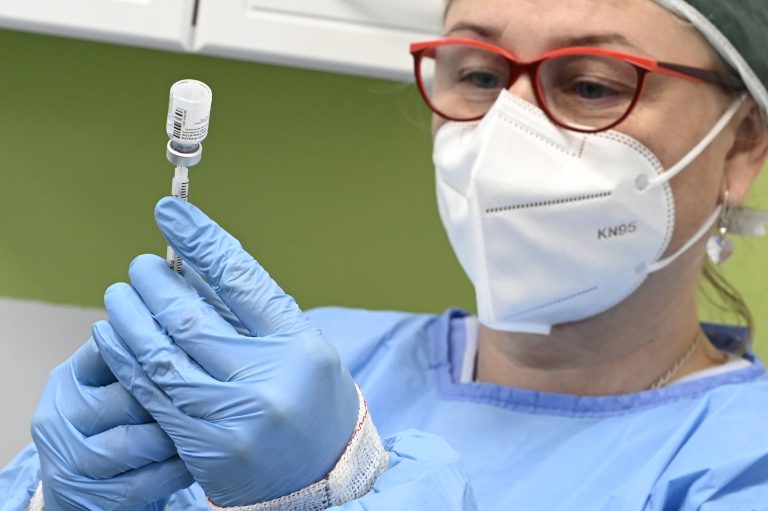 V rámci týždňa testovania sa možno na viacerých miestach otestovať na HIV. Ilustračné foto. Foto: Radovan Stoklasa/TASR