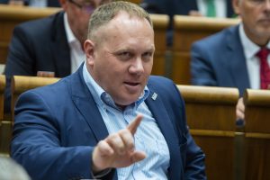 Poslanec Vašečka sa mýli. Finančnú pomoc pre rodiny máme nastavenú horšie ako v Poľsku