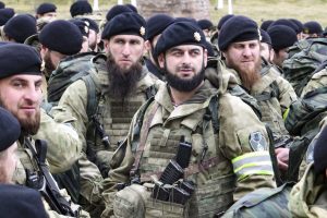 Banda klaunov, píše šéf vagnerovcov o povinnom holení na fronte. Za skrášľovanie armády žiada 50 rokov basy
