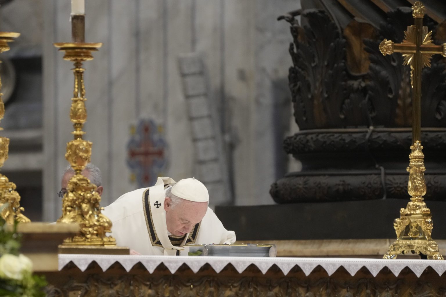 Pápež František na jednej z uplynulých omší. Foto: AP/TASR