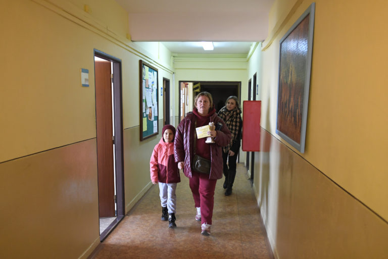 Na snímke vojnoví utečenci z Ukrajiny ubytovaní v internáte Strednej odbornej školy technickej v Košiciach 3. marca 2022. Foto: František Iván/TASR