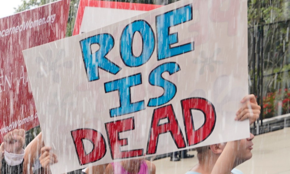 Oslava a vďaka po rozhodnutí Najvyššieho súdu USA, ktorým bolo zrušené rozhodnutie Roe v. Wade. Foto: TASR/AP
