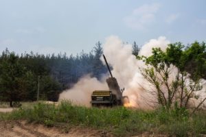 Rusi prelomili ukrajinskú obranu na kľúčovom fronte
