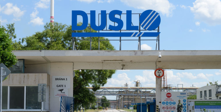 Duslo Šaľa obmedzilo časť výroby čpavku pre drahší plyn