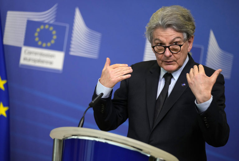 Eurokomisár pre vnútorný trh Thierry Bretona. Foto: TASR/AP
