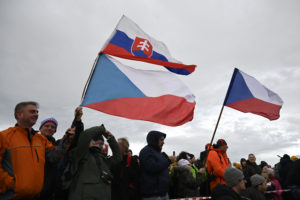 Porovnávajme sa s porovnateľnými a pozrime sa do zrkadla