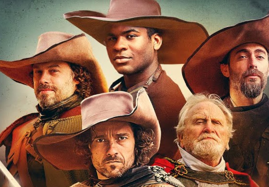 Herec Malachi Pullar-Latchman (hore) ako D‘Artagnan v novom filme Traja mušketieri. Foto: Signature Entertainment