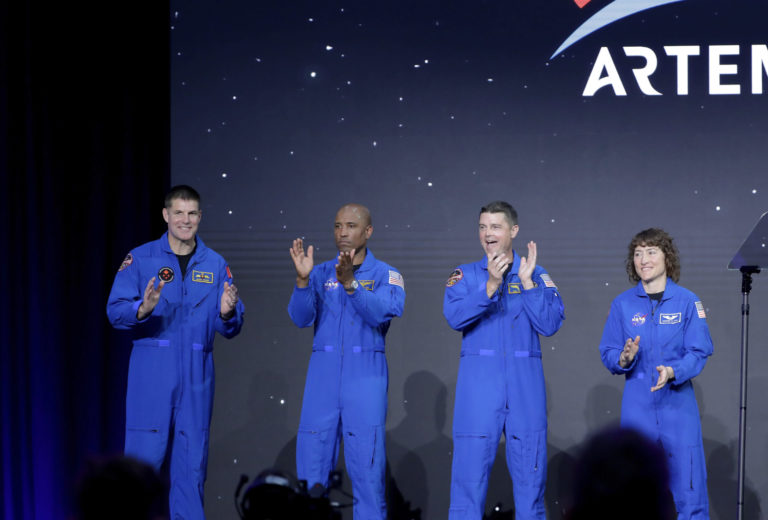 NASA: Astronauti misie Artemis 2 sú v polovici cesty k Mesiacu