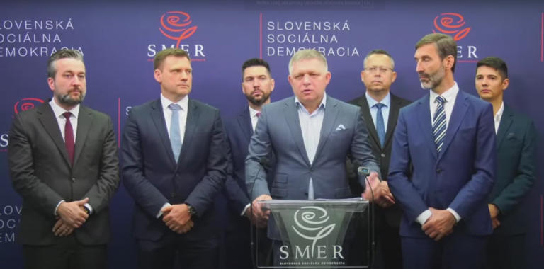Robert Fico, predstavitelia strany Smer a Tomáš Taraba (Život-NS). Reprofoto: YouTube