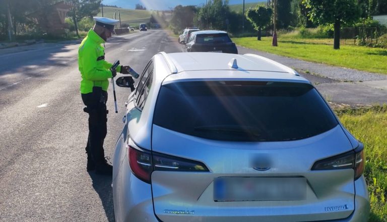 Muž prekročil rýchlosť a viedol vozidlo pod vplyvom alkoholu (ilustračné foto). Foto: Polícia SR