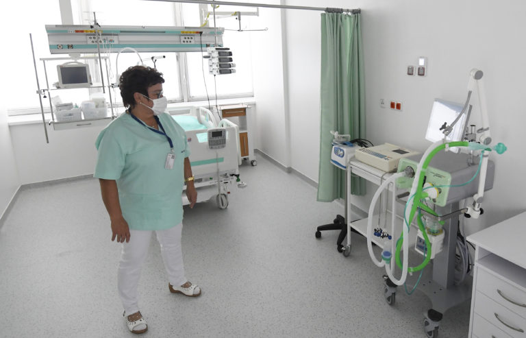Vo Fakultnej nemocnici s poliklinikou (FNsP) J. A. Reimana v Prešove je k strede hospitalizovaných 30 pacientov s potvrdenou VHA. Ilustračné foto. Foto: tasr