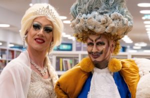 Drag Queens v Mníchove čítali malým deťom o chlapcovi v sukni. Akciu podporili aj kresťanskí politici