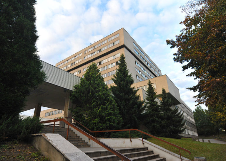 Foto: Fakultná nemocnica s poliklinikou J. A. Reimana 