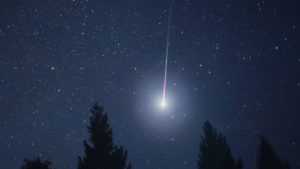 Prelet bolidu pri R. Sobote sa pravdepodobne skončil pádom meteoritov
