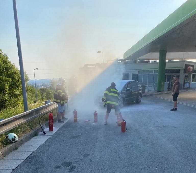 Vďaka rýchlemu zásahu prešovských dobrovoľných hasičov nevznikli väčšie škody. FOTO: DHZ Prešov