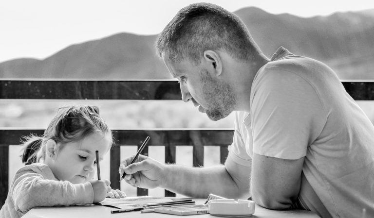 Zo sčítania vyplýva, že vo vekovej skupine 30 až 34 rokov bola polovica mužov bezdetná a ženy materstvo odkladajú. Ilustračné foto. Foto: pixabay.com 