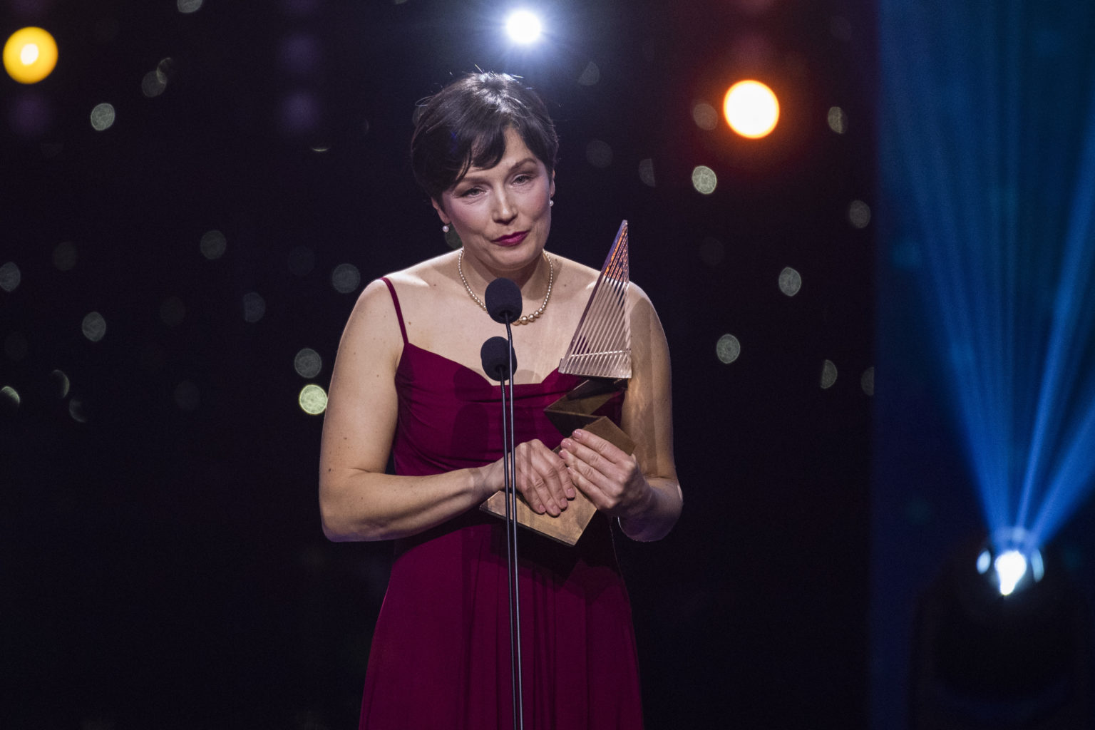 Na snímke ocenená v kategórii Filantropia Eva Turáková počas galavečera 26. ročníka Krištáľového krídla za rok 2022 v Bratislave 4. marca 2023. FOTO TASR - Jaroslav Novák