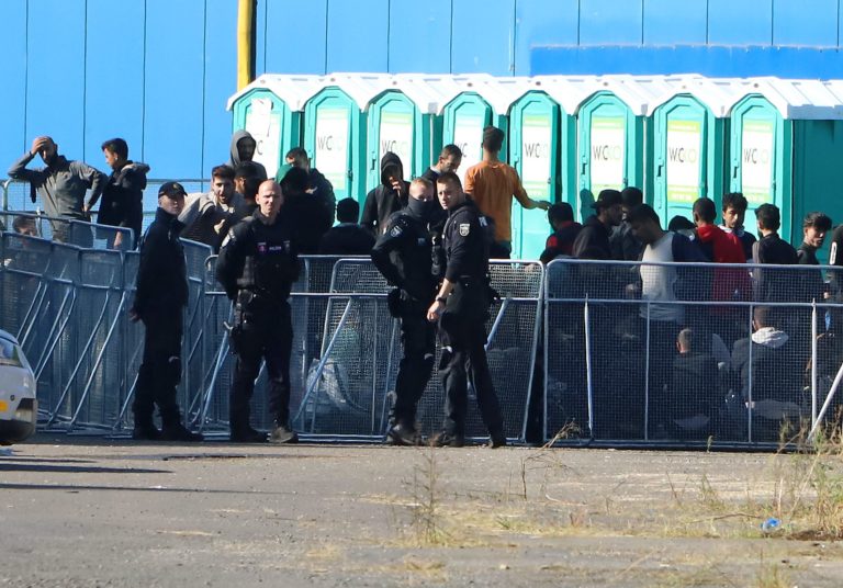 Migranti v okrese Veľký Krtíš. FOTO: tasr