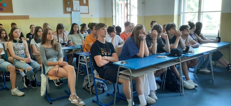 Zdravotná gramotnosť školákov sa za posledné štyri roky nezlepšila. Ilustračné foto. Foto: FB/ Gymnázium, Šrobárova 1