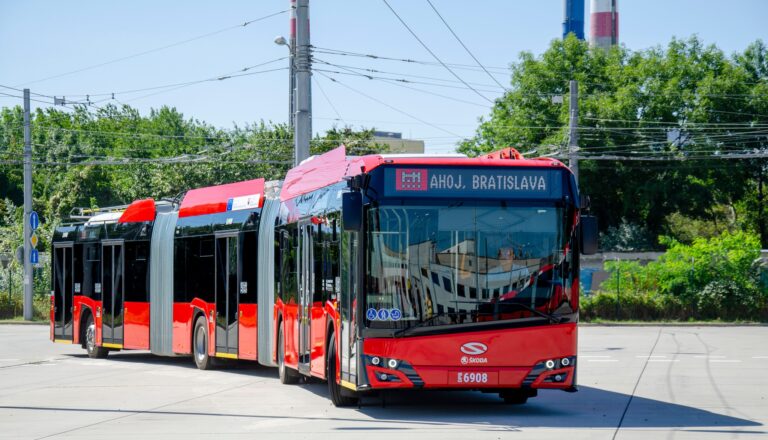 Megatrolejbusy majú prispieť k ekologickejšej doprave. Foto: Dopravný podnik Bratislava.