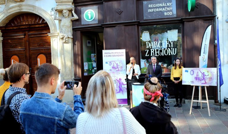 Nadchádzajúci 100. ročník Medzinárodného maratónu mieru v Košiciach bude pripomínať aj suvenírová eurobankovka. Foto: FB Rasťo Trnka