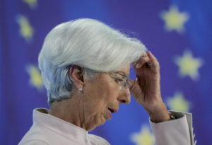 ECB opäť zdražuje euro