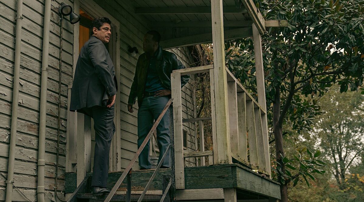 Benicio del Torro v úlohe detektíva herecky exceluje. FOTO: Netflix.