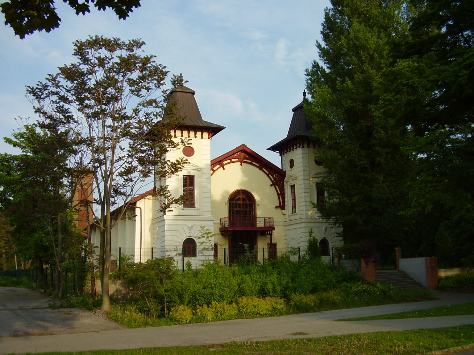 Divadlo Aréna je bratislavskou historickou pamiatkou. FOTO: Wikipédia.