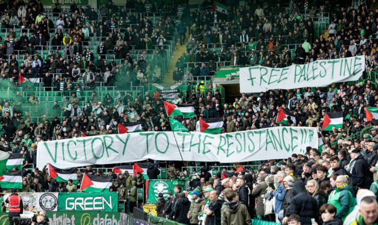 Fanúšikovia Celtic FC Glasgow. Zdroj: X/Total Football