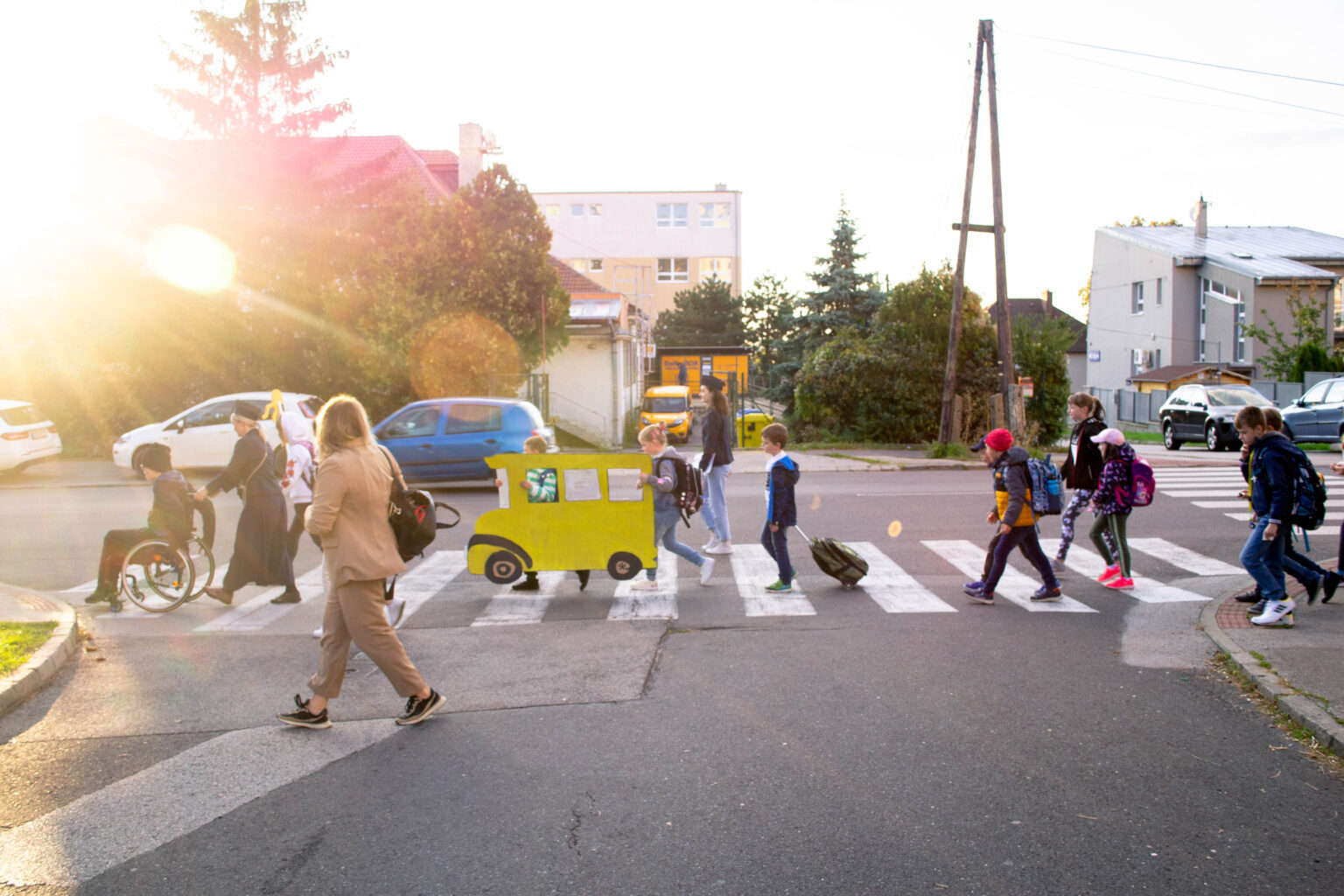 Peší autobus na ZŠ Tbiliská. Foto: www.mestopredeti.sk