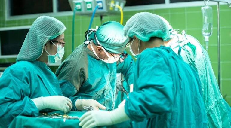 Lekári v Olomouci údajne roky falšovali údaje pacientov