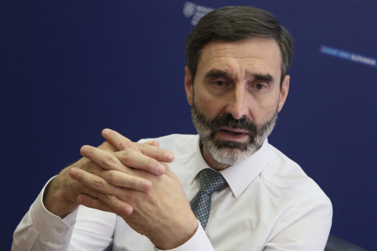 Blanár prezradil svoj plat, Valášek si výšku príjmu nesleduje