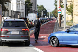 Cyklotrasa na nábreží sa neustále predražuje. Vallo sa tvári spokojne, ale ponúka len ilúziu