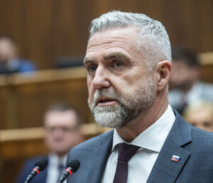 Gašpar zo Smeru narazil. Paragraf o zahraničnom vplyve vo voľbách sa zrejme zmení