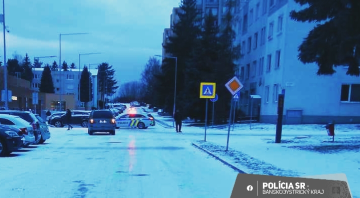 Auto zrazilo dve školáčky. Foto: Polícia SR BB  