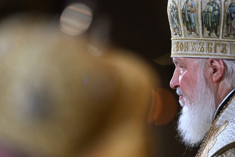 Patriarcha Moskvy a celej Rusi počas vianočných obradov v Katedrále Krista Spasiteľa v Moskve 6. januára 2024. Foto: Profimedia.sk 