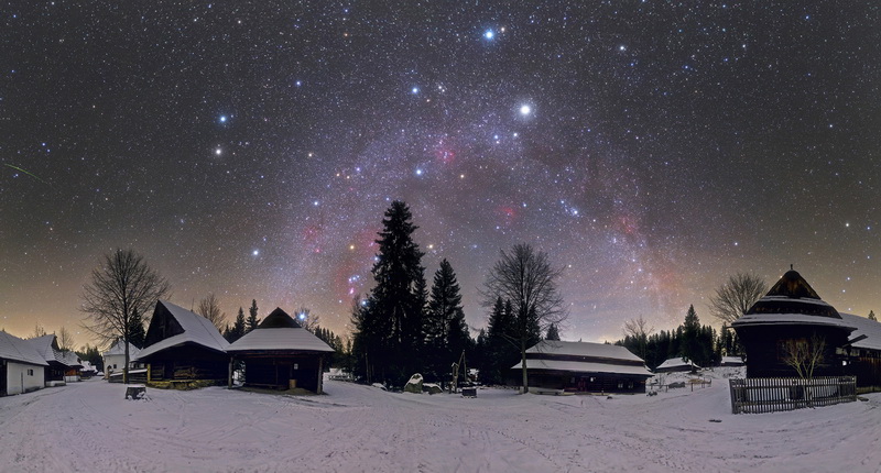 Nočná obloha z Múzea oravskej dediny v Zuberci. Foto: Tomáš Slovinský