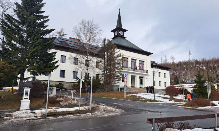 Radnica vo Vysokých Tatrách navrhla razantné zvýšenie daní z nehnuteľností. Foto: tasr