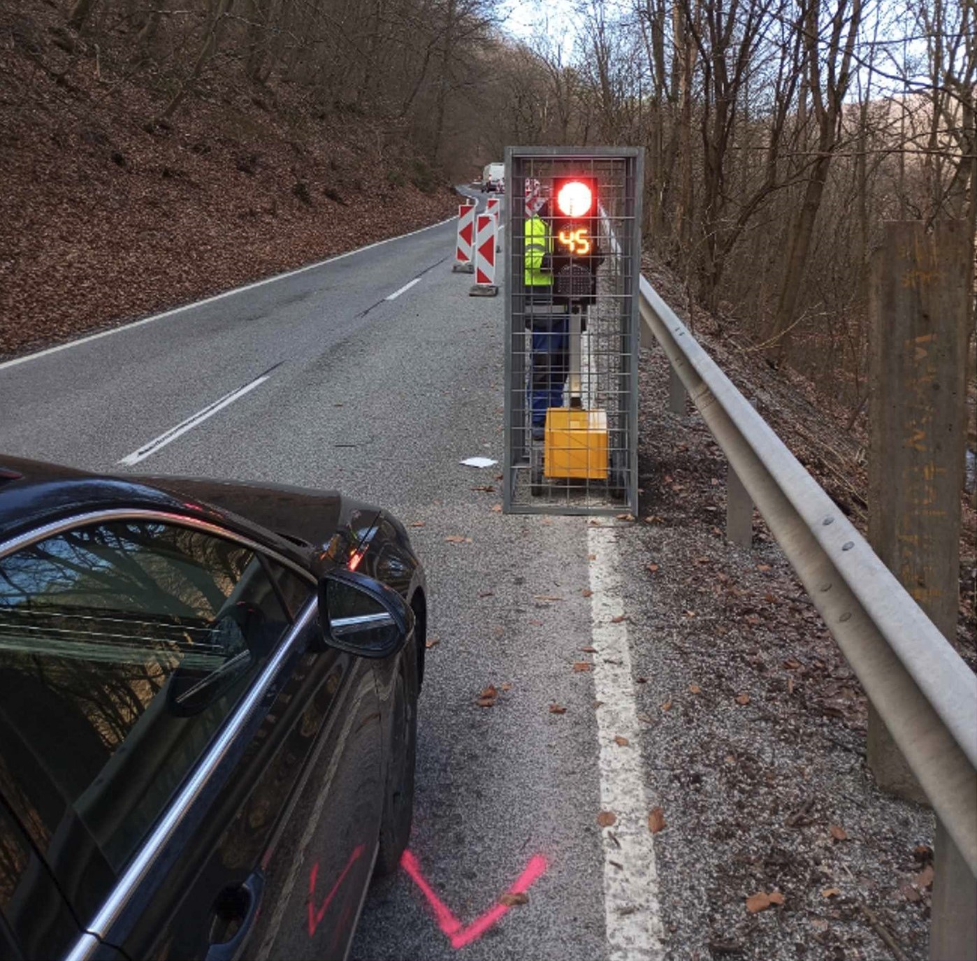 Kvôli prepadnutej časti cesty na Bankov mesto vyhlásilo mimoriadnu situáciu. Foto: Mesto Košice