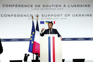 Fico hovoril pravdu. Macron nevylúčil vyslanie vojsk na Ukrajinu