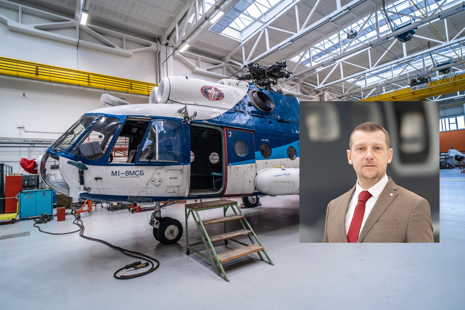 Vrtuľník Mi-8MSB. Juraj Lauš generálny riaditeľ a predseda predstavenstva LOTN. Foto: Michal Srnánek (LOTN)