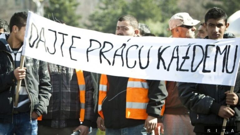 Volvo má veľký záujem zamestnávať vo svojej fabrike slovenských Rómov. Ilustračné foto Foto: sita