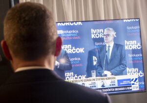 Pellegrini s Korčokom si v prezidentskom dueli navzájom vyčítali kariéry služobníkov