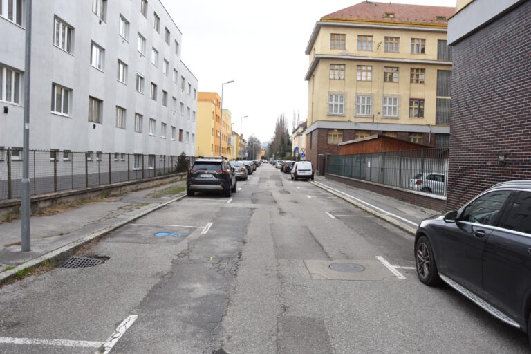 Na Sihoti začínajú s obnovou vodovodu. Práce potrvajú do konca leta. Ilustračná  fotografia: Mesto Trenčín/Facebook