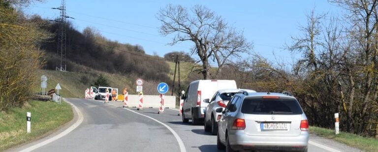 Obnova železničného mosta obmedzí na mesiace dopravu. Foto: Políca SR – Prešovský kraj