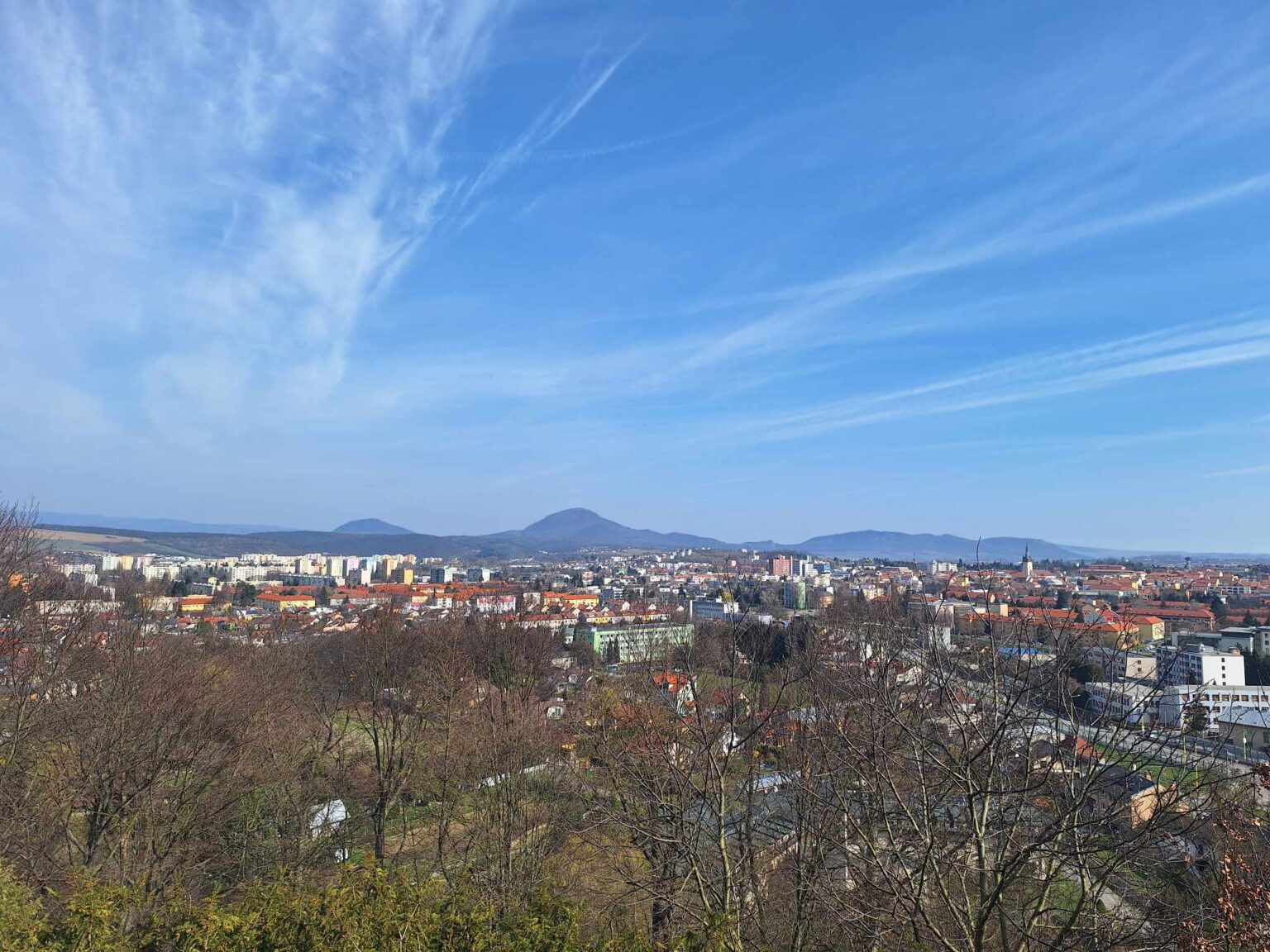 Prešovom sa v stredu večer šíril neznesiteľný zápach plynu. Foto: Redakcia