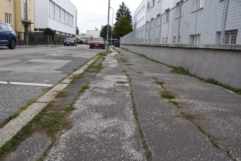 Nové siete i povrchy. Ulicu Generála Goliana vynovia. Foto: trencin.sk