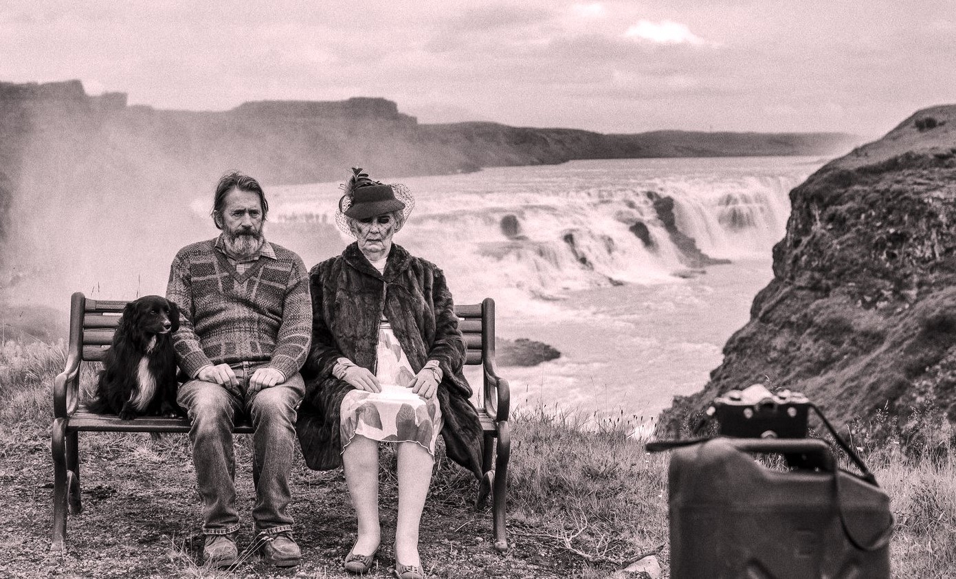 Čierna komédia Na ceste s mamou pripomína poetiku A. Kaurismäkiho. Foto: Na ceste s mamou