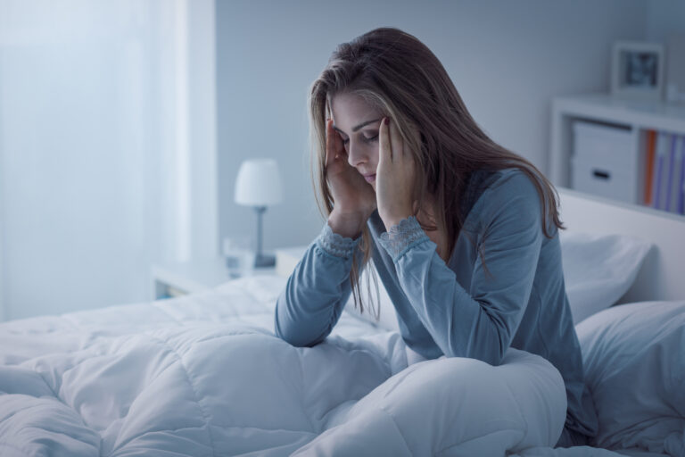 Okrem spánkového deficitu škodí aj nedostatok pohybu či samota. Foto: Istock