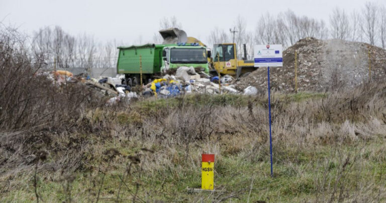 Skládka vo Vrakuni. Foto: TASR - Dano Veselský